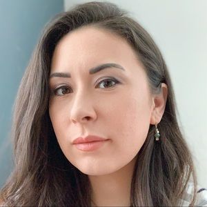 Meet your Posher, Desiree!